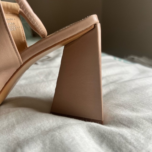 Beige Women’s Heels/Pumps, Size 7.5M - Picture 6 of 9